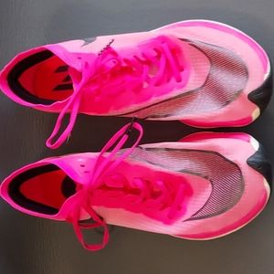 Nike Vaporfly Next % Size 9
